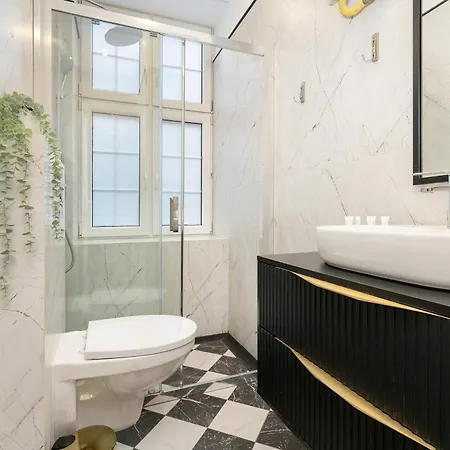 Luksusowy W Gdansku Przy Motlawie I Rynku Z Biurkiem Do Pracy Zdalnej By Renters アパート